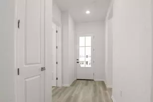 7505 Boyd Hvn Dr, Austin, TX 78744 - Photo 4