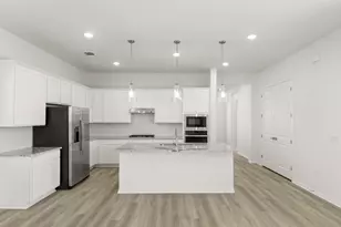 7505 Boyd Hvn Dr, Austin, TX 78744 - Photo 12