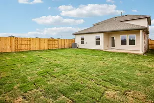 25524 Farmers Crop Ln, Elgin, TX 78621 - Photo 40
