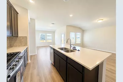105 Fossil Drive, Kyle, TX 78640 - Photo 2