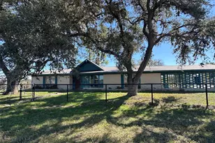 180 Griesenbeck Ranch Rd, Bastrop, TX 78602 - Photo 2