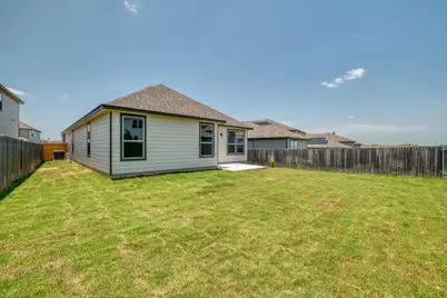 910 Yellow Ribbon Cove, Jarrell, TX 76537 - Photo 24