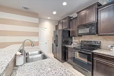 516 E Slaughter Lane #402, Austin, TX 78744 - Photo 4