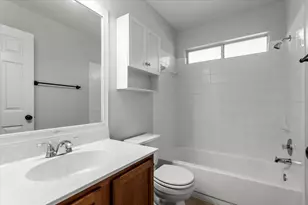 306 Creston St, Hutto, TX 78634 - Photo 8