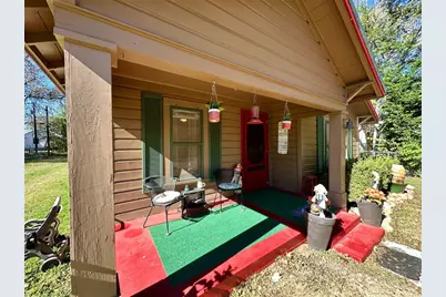 405 Mills Street, Smithville, TX 78957 - Photo 6