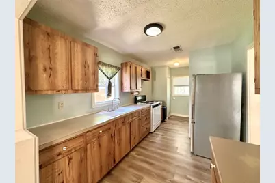 405 Mills Street, Smithville, TX 78957 - Photo 1