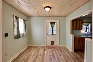 405 Mills St, Smithville, TX 78957 - Photo 8