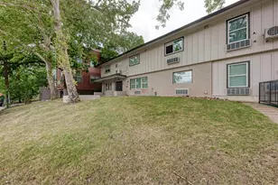 306 E 30th St, Austin, TX 78705 - Photo 2
