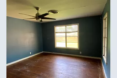 408 S Grimes Street, Giddings, TX 78942 - Photo 8