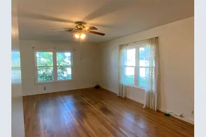 408 S Grimes Street, Giddings, TX 78942 - Photo 4