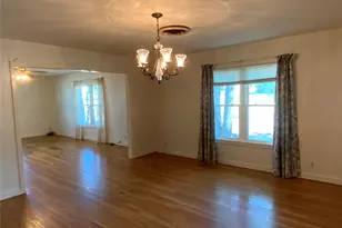 408 S Grimes St, Giddings, TX 78942 - Photo 6