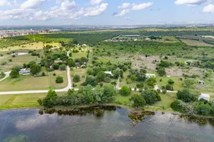 907 Horace Howard Dr, San Marcos, TX 78666 - Photo 2