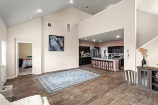 707 Liard River Rd, Hutto, TX 78634 - Photo 10