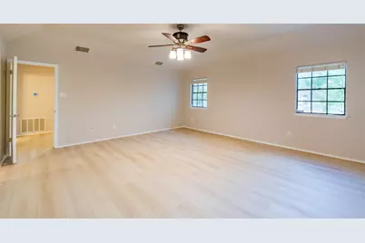 8007 Buckshot Trail, Austin, TX 78729 - Photo 20