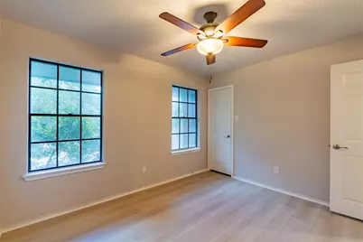 8007 Buckshot Trail, Austin, TX 78729 - Photo 26