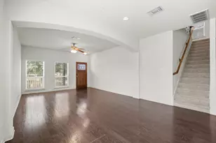 8601 Rock Pigeon Dr, Austin, TX 78729 - Photo 8