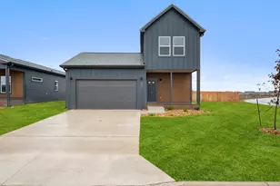2025 Applewood Dr, Lockhart, TX 78644 - Photo 1