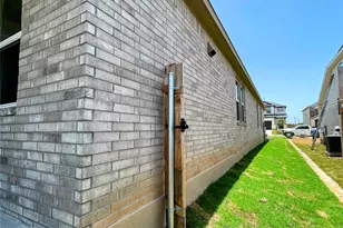 173 Golden Bell Wy, Buda, TX 78610 - Photo 40