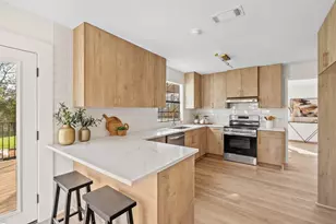 129 Ridgecrest Rd, Georgetown, TX 78628 - Photo 4