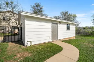 129 Ridgecrest Rd, Georgetown, TX 78628 - Photo 32