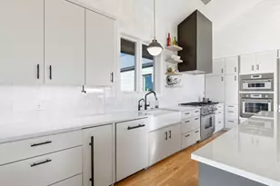 577 Cattle Creek Rd, Johnson City, TX 78636 - Photo 10