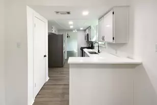 1602 Wildwood Dr, Round Rock, TX 78681 - Photo 12