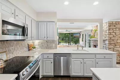122 World Of Tennis Square #122, Lakeway, TX 78738 - Photo 12