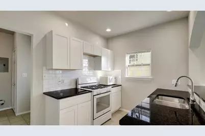 2206 Pennsylvania Avenue #A, Austin, TX 78702 - Photo 8