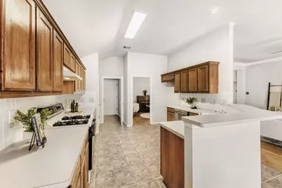 [Address not provided], Austin, TX 78749 - Photo 8