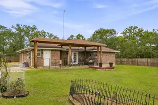 107 Turner Ln, Paige, TX 78659 - Photo 4