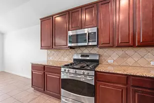 1049 Regency Ln, Round Rock, TX 78665 - Photo 10