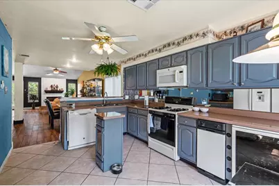 8408 Glen Canyon Drive, Round Rock, TX 78681 - Photo 6