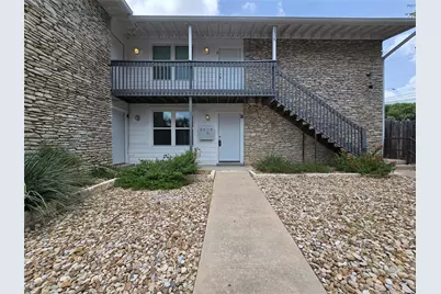 2504 Manor Circle #B, Austin, TX 78723 - Photo 1