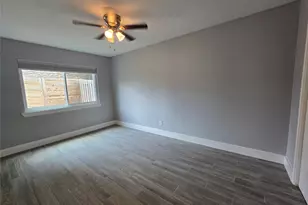 2504 Manor Cir, Austin, TX 78723 - Photo 16