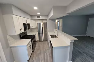 2504 Manor Cir, Austin, TX 78723 - Photo 6