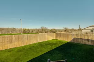 557 Greatest Gift Wy, Jarrell, TX 76537 - Photo 32