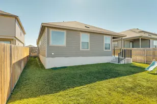 557 Greatest Gift Wy, Jarrell, TX 76537 - Photo 36