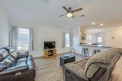 557 Greatest Gift Way, Jarrell, TX 76537 - Photo 4