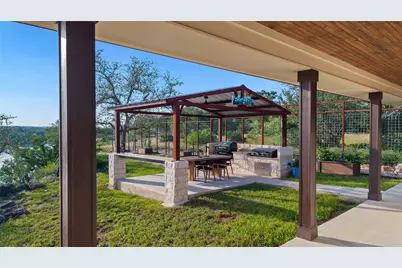 1104 Cliffview Drive, Spicewood, TX 78669 - Photo 30