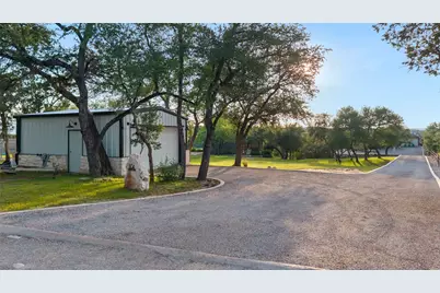 1104 Cliffview Drive, Spicewood, TX 78669 - Photo 32