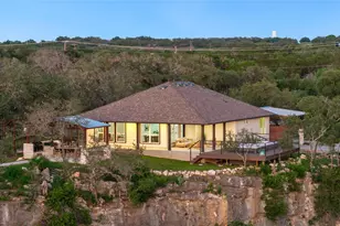 1104 Cliffview Dr, Spicewood, TX 78669 - Photo 28