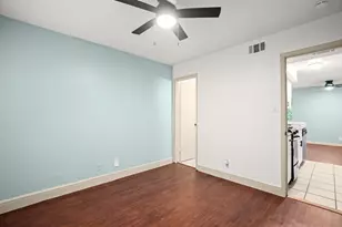 1010 W 23rd St, Austin, TX 78705 - Photo 8