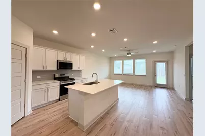 13704 Zuhause Drive, Pflugerville, TX 78660 - Photo 4