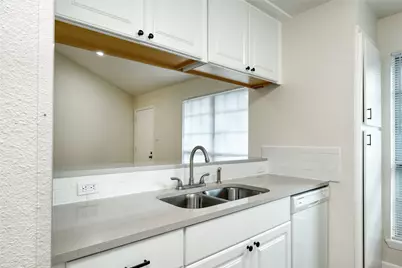 107 Nicole Cove #B, Round Rock, TX 78664 - Photo 6