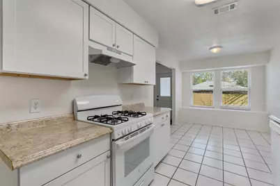 212 Rockcrest Drive, Georgetown, TX 78628 - Photo 10