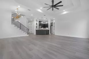 303 W Lane Ave, Manor, TX 78653 - Photo 4