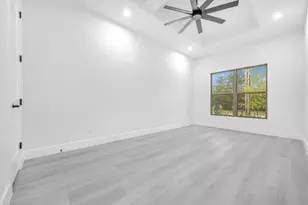 303 W Lane Ave, Manor, TX 78653 - Photo 22