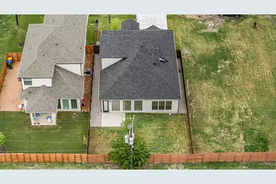 303 W Lane Avenue, Manor, TX 78653 - Photo 30