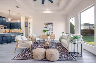 303 W Lane Ave, Manor, TX 78653 - Photo 22