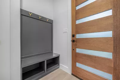 303 W Lane Avenue, Manor, TX 78653 - Photo 2